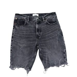 Abercrombie & Fitch High Rise 9” Bermuda Shorts Distressed Size 28